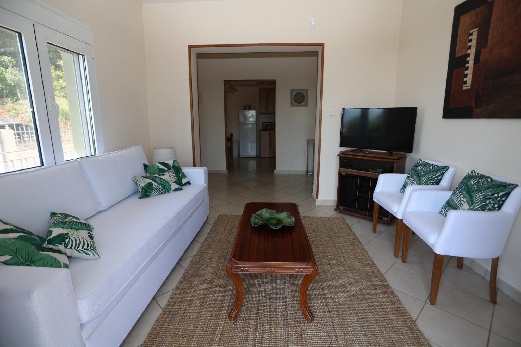 Olympus Beach Aigani Family House 外观 照片