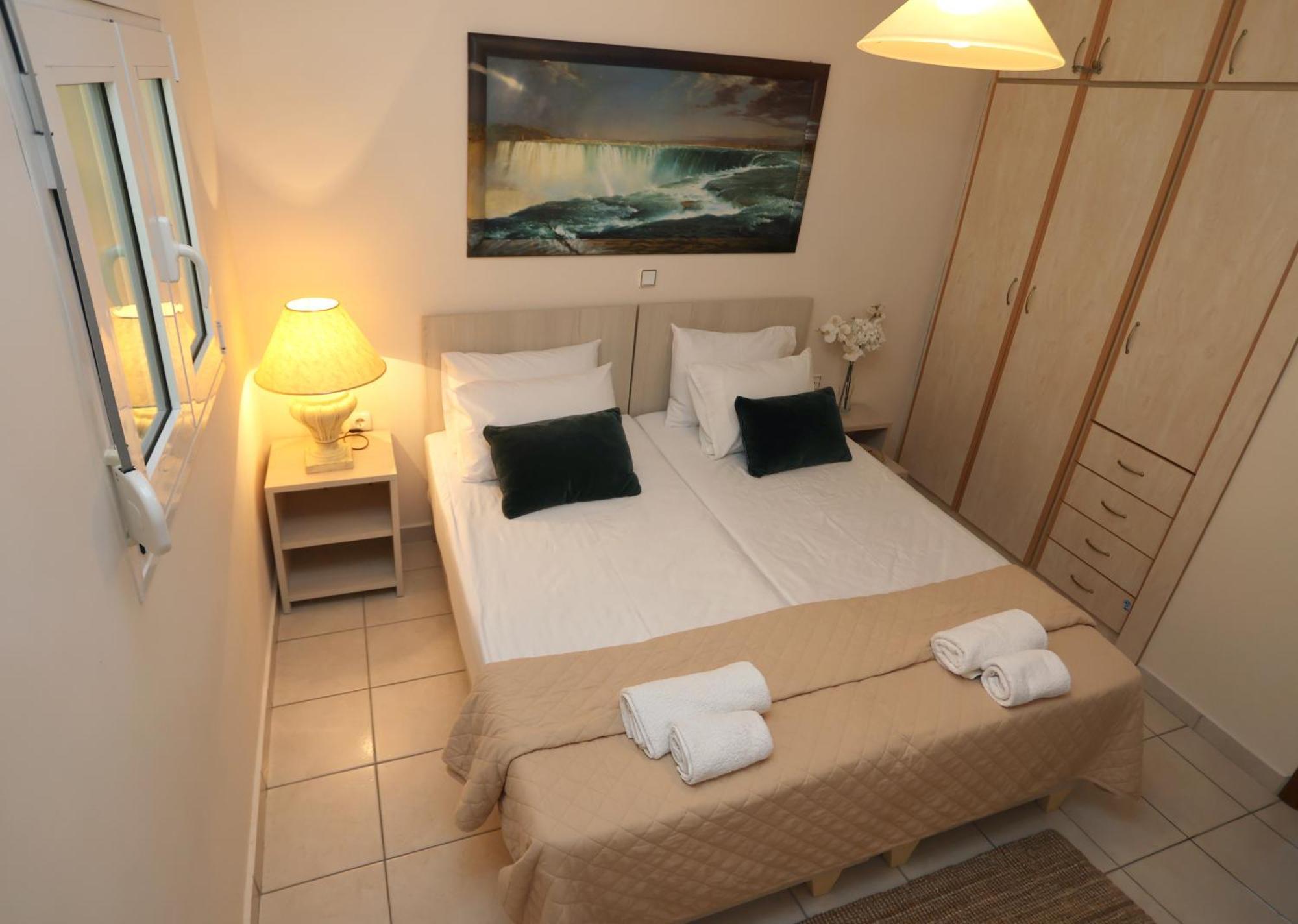 Olympus Beach Aigani Family House 外观 照片